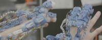 Wearable robotic tools for surgeons
